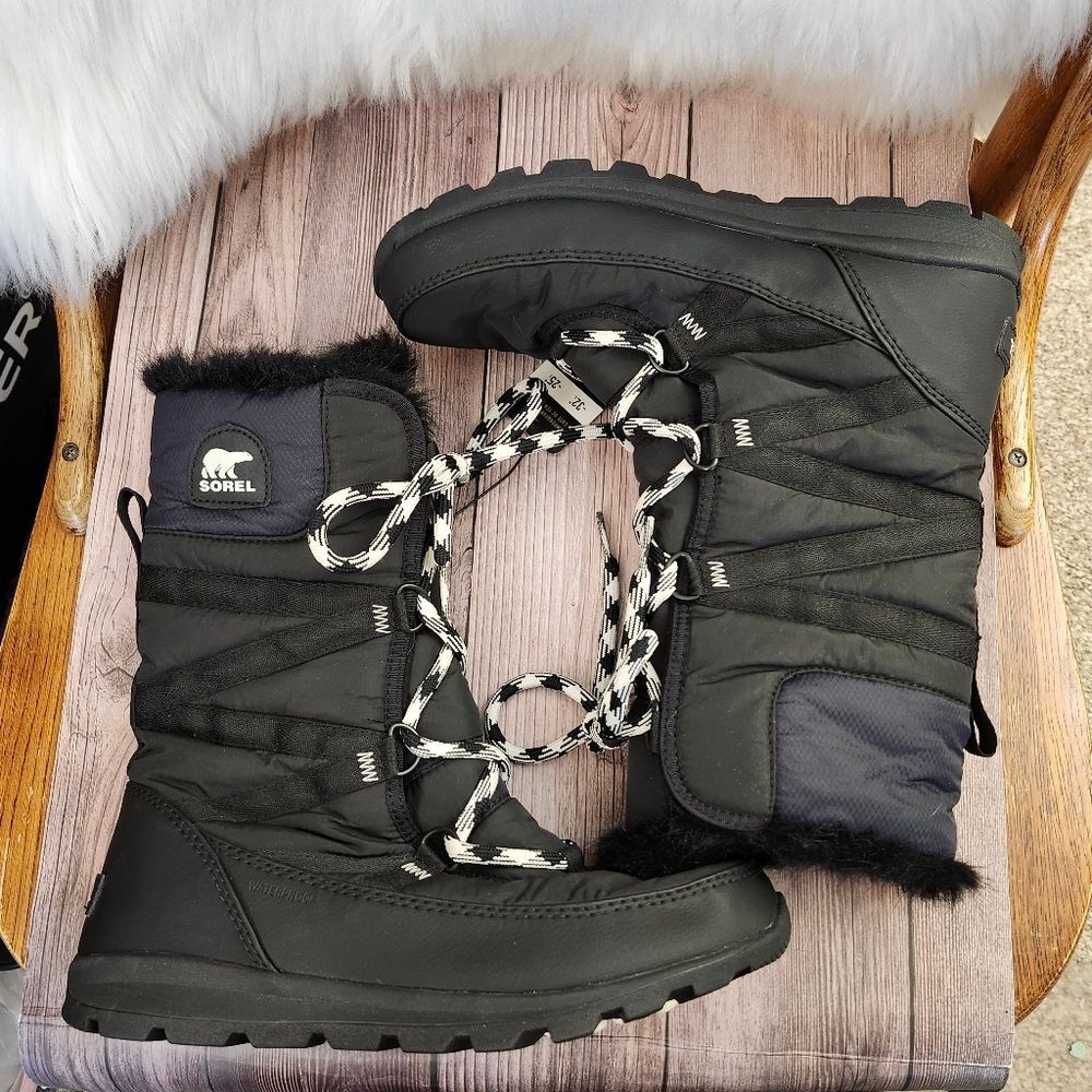 Sorel Women's Black Snow Boot with Faux Fur Trim